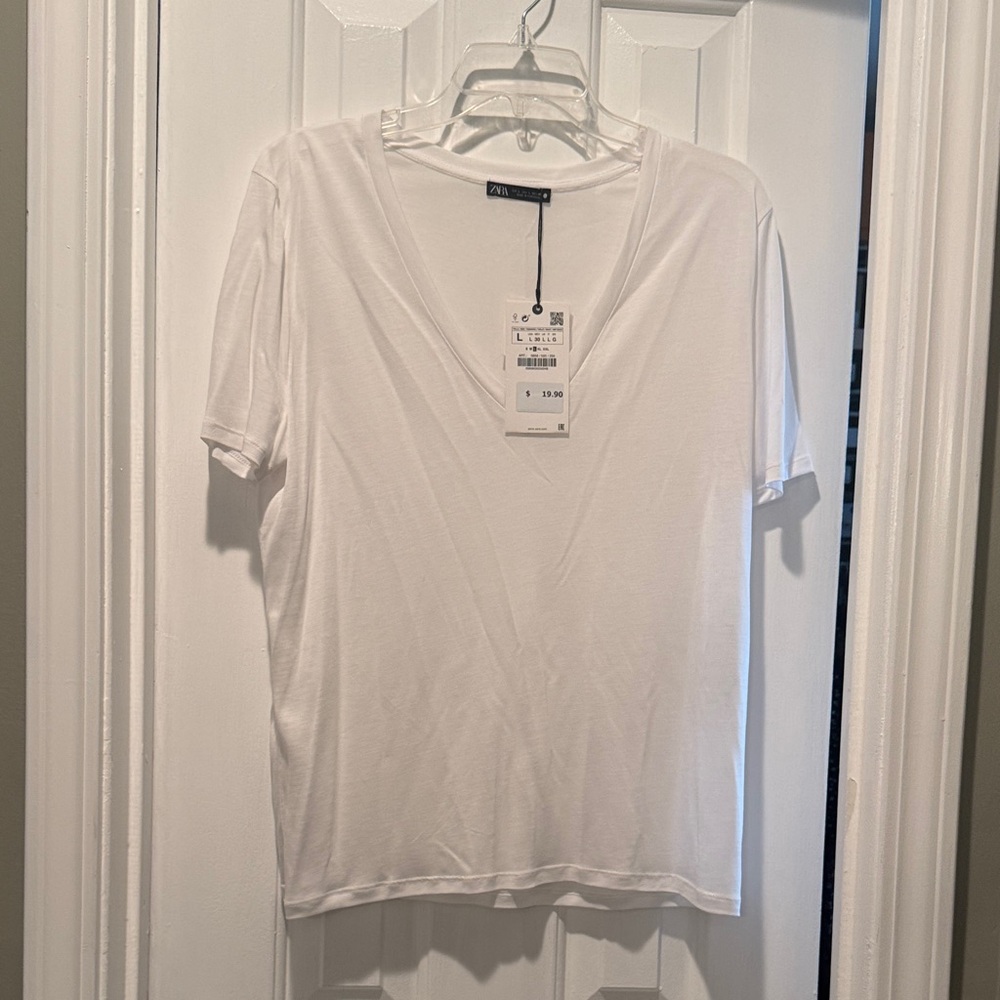 Zara White V-Neck Short Sleeve Tee
